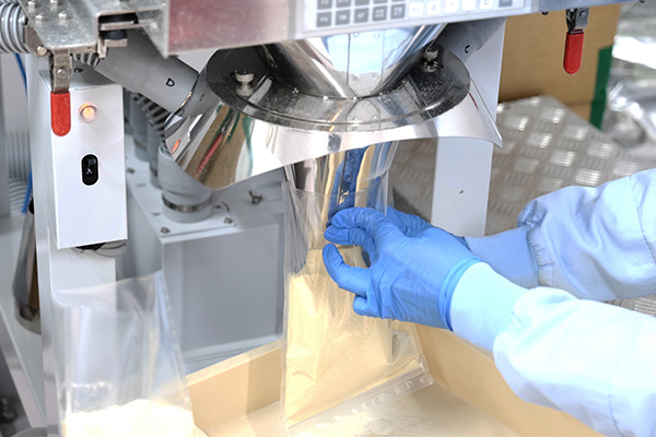 小型サイズ(3cm)から大型サイズ(30cm)まで充填包装